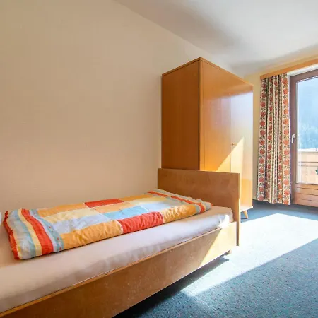 Marina Nyaraló Längenfeld